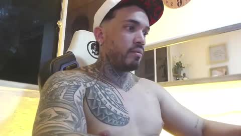 angellatino0 online show from March 2, 2:51 am