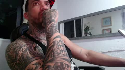 angellatino0 online show from March 12, 7:35 am