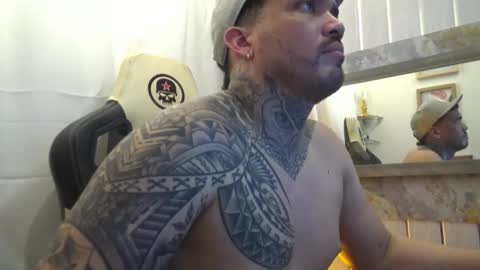 angellatino0 online show from September 24, 7:01 am