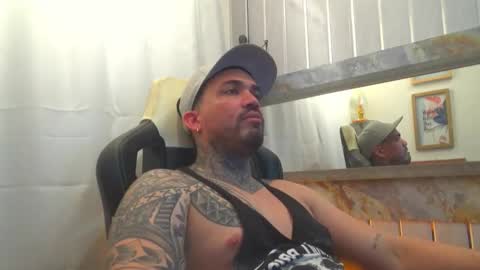 angellatino0 online show from October 10, 6:12 am