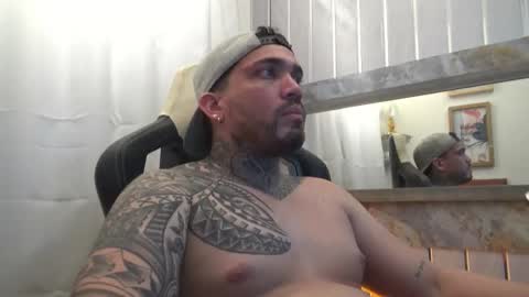 angellatino0 online show from October 21, 7:53 am