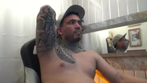 angellatino0 online show from October 24, 3:25 am