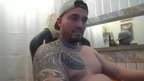 angellatino0 online show from November 9, 7:39 am