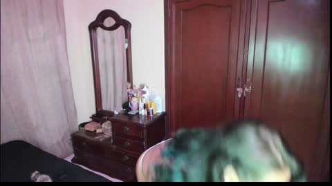 Snapshot of angellys_fit chatting on December 19, 11:14 pm Angel online show from December 19, 11:14 pm