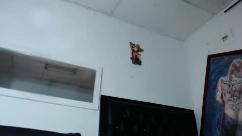 Snapshot of angelo_cox chatting on September 9, 7:02 pm angelo online show from September 9, 7:02 pm