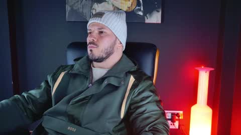 Snapshot of angeloeric chatting on December 2, 11:45 am BlackWolf online show from December 2, 11:45 am