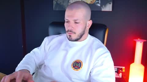 Snapshot of angeloeric chatting on December 4, 11:30 am BlackWolf online show from December 4, 11:30 am