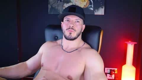 Snapshot of angeloeric chatting on December 6, 3:22 pm BlackWolf online show from December 6, 3:22 pm