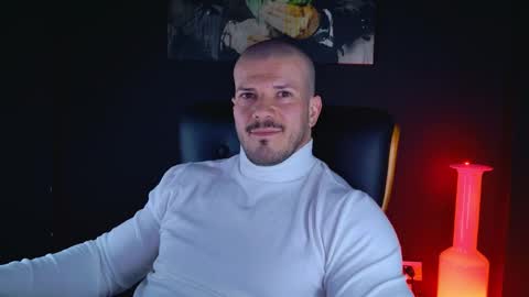 Snapshot of angeloeric chatting on December 9, 6:25 pm BlackWolf online show from December 9, 6:25 pm