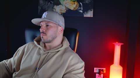 Snapshot of angeloeric chatting on December 10, 3:55 pm BlackWolf online show from December 10, 3:55 pm