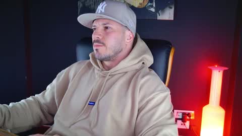 Snapshot of angeloeric chatting on December 10, 7:00 pm BlackWolf online show from December 10, 7:00 pm