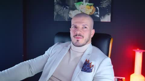 Snapshot of angeloeric chatting on December 11, 1:28 pm BlackWolf online show from December 11, 1:28 pm