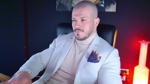 Snapshot of angeloeric chatting on December 11, 7:36 pm BlackWolf online show from December 11, 7:36 pm