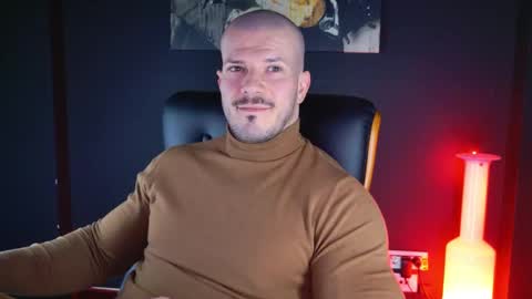 Snapshot of angeloeric chatting on December 17, 5:26 pm BlackWolf online show from December 17, 5:26 pm