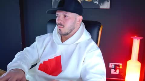 Snapshot of angeloeric chatting on December 29, 12:01 pm BlackWolf online show from December 29, 12:01 pm