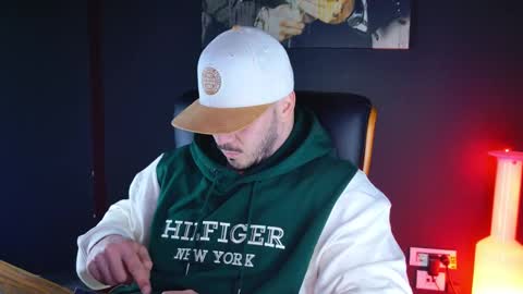 Snapshot of angeloeric chatting on January 4, 3:39 pm BlackWolf online show from January 4, 3:39 pm