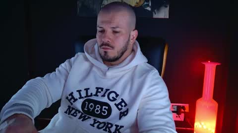 Snapshot of angeloeric chatting on January 7, 6:05 am BlackWolf online show from January 7, 6:05 am