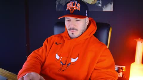 Snapshot of angeloeric chatting on January 14, 5:08 am BlackWolf online show from January 14, 5:08 am