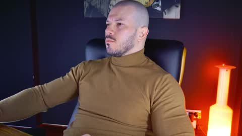 Snapshot of angeloeric chatting on January 22, 4:55 am BlackWolf online show from January 22, 4:55 am