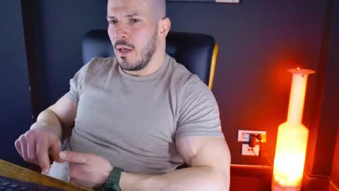 Snapshot of angeloeric chatting on January 23, 11:15 am BlackWolf online show from January 23, 11:15 am