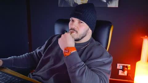 Snapshot of angeloeric chatting on January 27, 5:37 pm BlackWolf online show from January 27, 5:37 pm