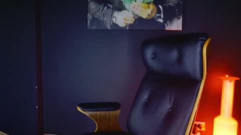 Snapshot of angeloeric chatting on January 31, 4:58 am BlackWolf online show from January 31, 4:58 am