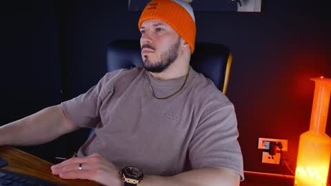 Snapshot of angeloeric chatting on February 2, 6:48 am BlackWolf online show from February 2, 6:48 am