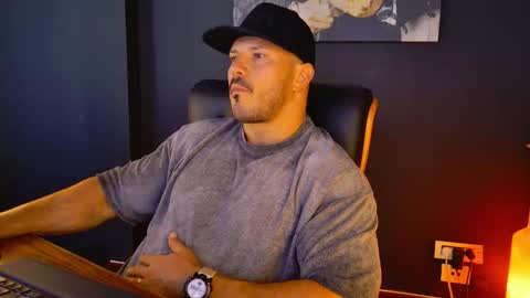 Snapshot of angeloeric chatting on September 16, 10:16 am BlackWolf online show from September 16, 10:16 am