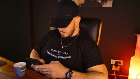 Snapshot of angeloeric chatting on November 29, 10:40 am BlackWolf online show from November 29, 10:40 am