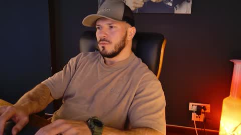 Snapshot of angeloeric chatting on December 4, 1:09 pm BlackWolf online show from December 4, 1:09 pm