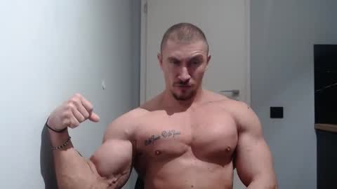 Snapshot of angelofit chatting on December 1, 5:46 pm ------- SEX SHOW WITH GUYS AND GIRLS MUSCLE SHOW online show from December 1, 5:46 pm