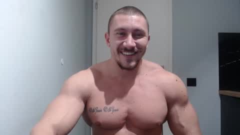 Snapshot of angelofit chatting on December 11, 11:54 pm ------- SEX SHOW WITH GUYS AND GIRLS MUSCLE SHOW online show from December 11, 11:54 pm