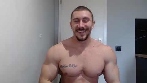Snapshot of angelofit chatting on December 16, 11:22 am ------- SEX SHOW WITH GUYS AND GIRLS MUSCLE SHOW online show from December 16, 11:22 am