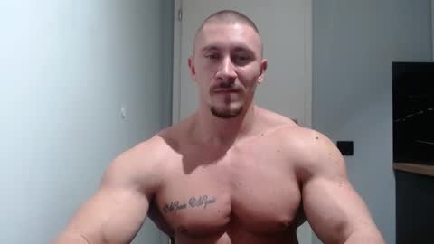 Snapshot of angelofit chatting on December 21, 9:36 pm ------- SEX SHOW WITH GUYS AND GIRLS MUSCLE SHOW online show from December 21, 9:36 pm