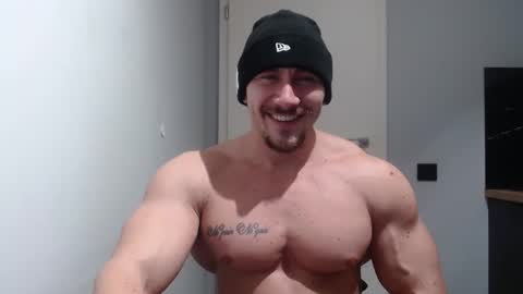 Snapshot of angelofit chatting on January 4, 10:24 pm ------- SEX SHOW WITH GUYS AND GIRLS MUSCLE SHOW online show from January 4, 10:24 pm