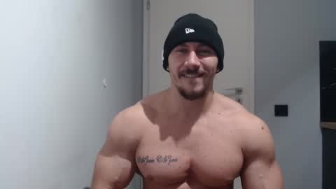 Snapshot of angelofit chatting on January 18, 3:16 pm ------- SEX SHOW WITH GUYS AND GIRLS MUSCLE SHOW online show from January 18, 3:16 pm