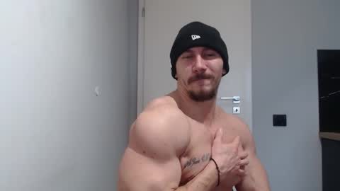 Snapshot of angelofit chatting on January 21, 9:35 am ------- SEX SHOW WITH GUYS AND GIRLS MUSCLE SHOW online show from January 21, 9:35 am