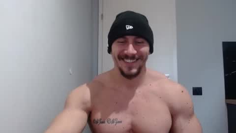 Snapshot of angelofit chatting on January 23, 9:29 am ------- SEX SHOW WITH GUYS AND GIRLS MUSCLE SHOW online show from January 23, 9:29 am