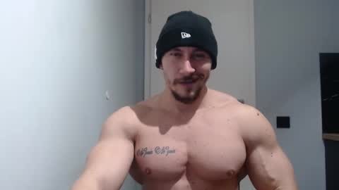 Snapshot of angelofit chatting on January 24, 7:28 pm ------- SEX SHOW WITH GUYS AND GIRLS MUSCLE SHOW online show from January 24, 7:28 pm