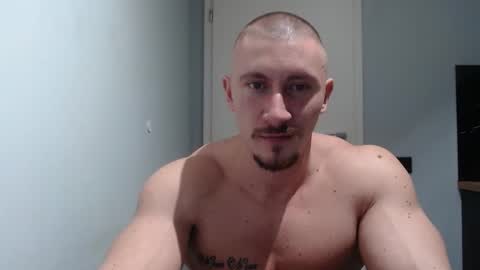 Snapshot of angelofit chatting on January 27, 9:22 pm ------- SEX SHOW WITH GUYS AND GIRLS MUSCLE SHOW online show from January 27, 9:22 pm