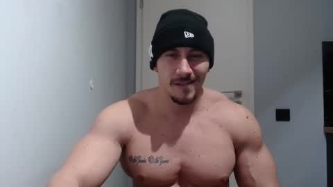 Snapshot of angelofit chatting on February 1, 7:44 pm ------- SEX SHOW WITH GUYS AND GIRLS MUSCLE SHOW online show from February 1, 7:44 pm