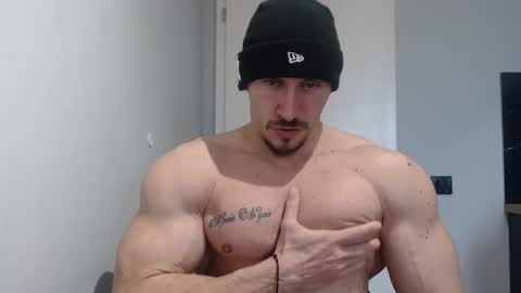 Snapshot of angelofit chatting on February 4, 8:24 am ------- SEX SHOW WITH GUYS AND GIRLS MUSCLE SHOW online show from February 4, 8:24 am