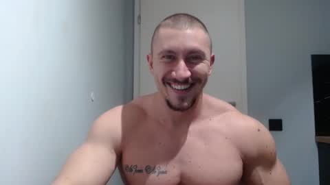 Snapshot of angelofit chatting on February 5, 8:14 pm ------- SEX SHOW WITH GUYS AND GIRLS MUSCLE SHOW online show from February 5, 8:14 pm