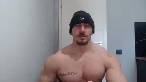 Snapshot of angelofit chatting on February 6, 10:15 am ------- SEX SHOW WITH GUYS AND GIRLS MUSCLE SHOW online show from February 6, 10:15 am