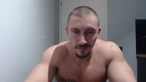 Snapshot of angelofit chatting on February 6, 7:51 pm ------- SEX SHOW WITH GUYS AND GIRLS MUSCLE SHOW online show from February 6, 7:51 pm