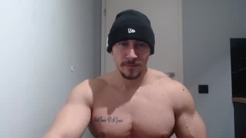 Snapshot of angelofit chatting on February 11, 7:16 pm ------- SEX SHOW WITH GUYS AND GIRLS MUSCLE SHOW online show from February 11, 7:16 pm