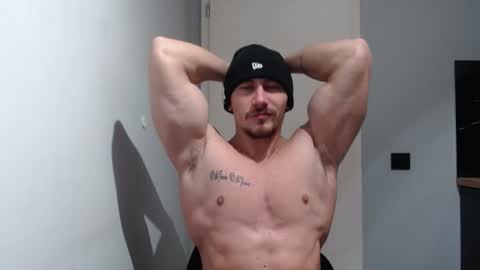 Snapshot of angelofit chatting on February 12, 7:02 pm ------- SEX SHOW WITH GUYS AND GIRLS MUSCLE SHOW online show from February 12, 7:02 pm