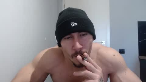 Snapshot of angelofit chatting on February 13, 10:02 am ------- SEX SHOW WITH GUYS AND GIRLS MUSCLE SHOW online show from February 13, 10:02 am