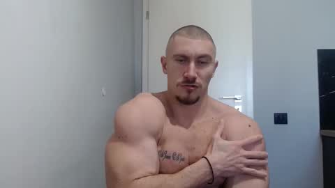 Snapshot of angelofit chatting on February 14, 12:14 pm ------- SEX SHOW WITH GUYS AND GIRLS MUSCLE SHOW online show from February 14, 12:14 pm