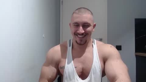 Snapshot of angelofit chatting on February 14, 7:33 pm ------- SEX SHOW WITH GUYS AND GIRLS MUSCLE SHOW online show from February 14, 7:33 pm